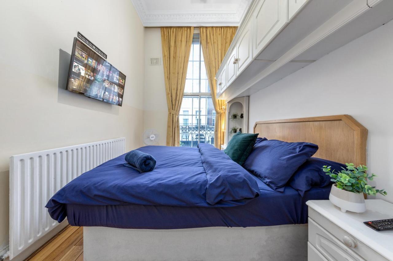 Flat In Baker Street Apartment London Exterior photo