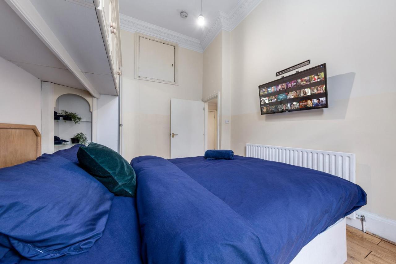 Flat In Baker Street Apartment London Exterior photo